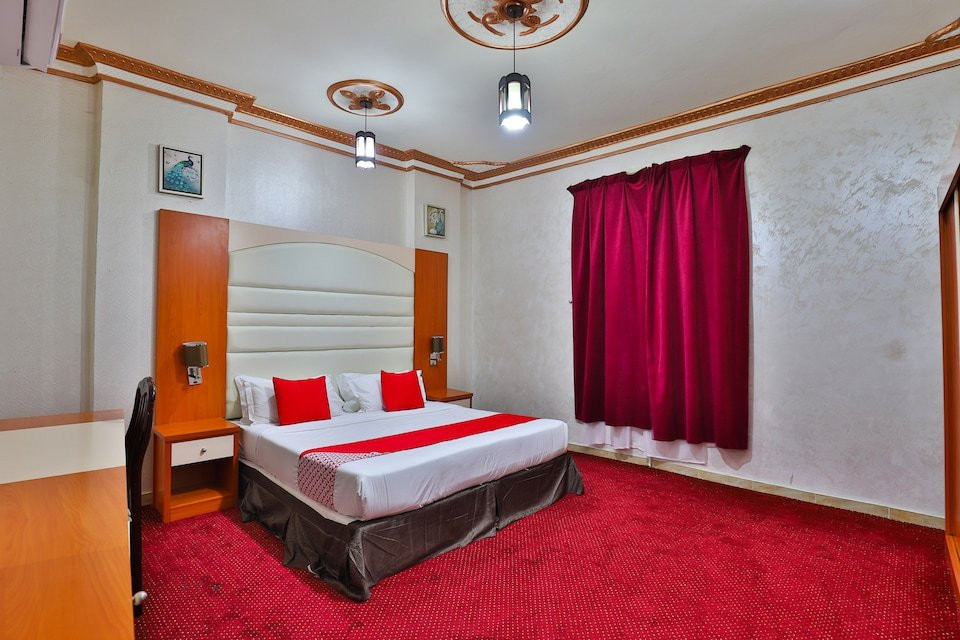 Flora Park Hotel Suites1