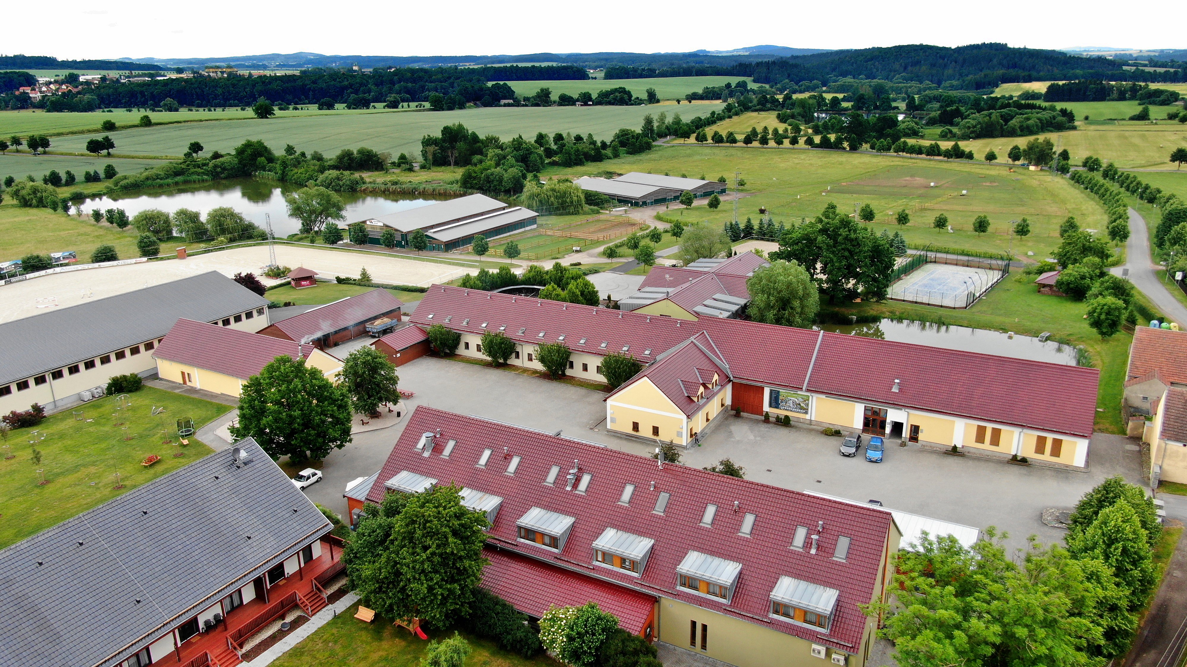 Equitana Hotel Resort-官方
