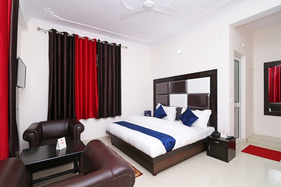 OYO 13655 Hotel Benog Breeze