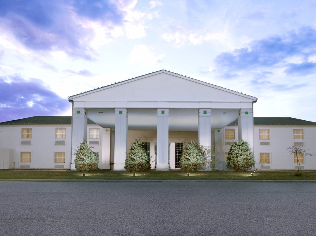 Moberly Inn and Suites