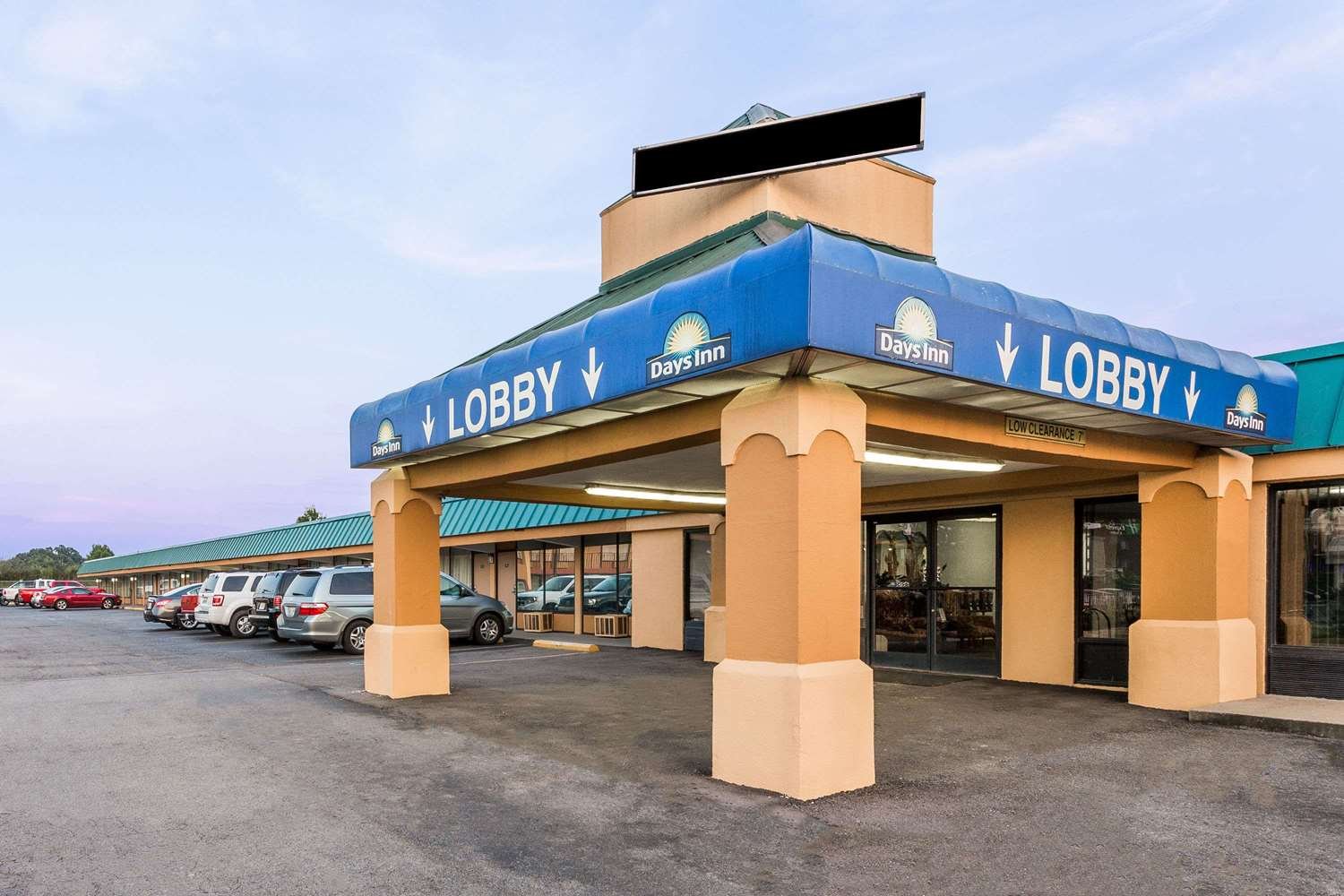 迪克森戴斯酒店-官方