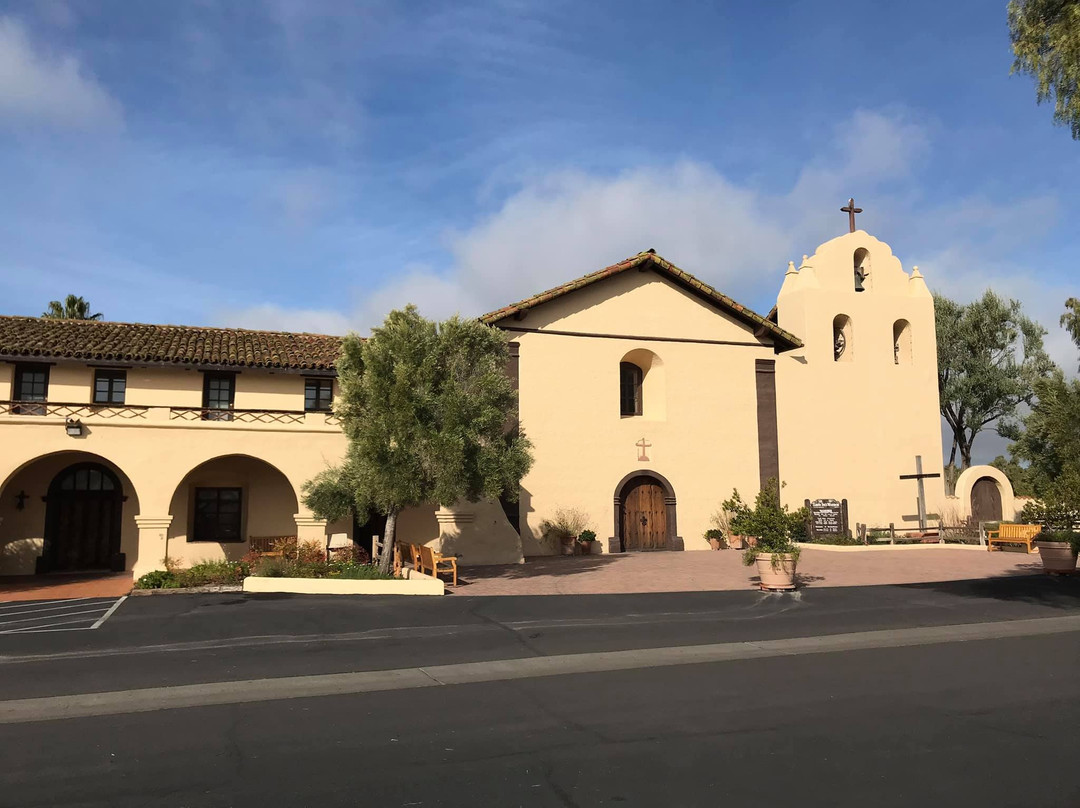 索尔万旅游景点-聖塔伊涅茲修道院