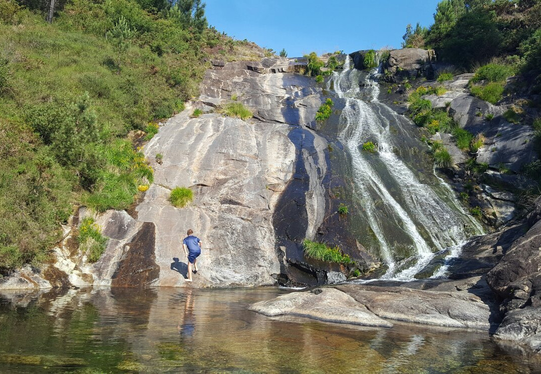 Piscinas naturales del Rio Pedras景点图片