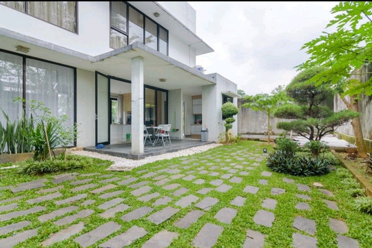 V Guesthouse Sentul City