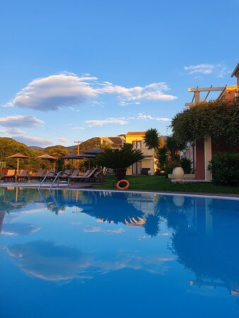 Almyros Villas Resort主图