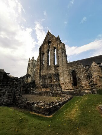 Kilwinning Abbey Tower景点图片
