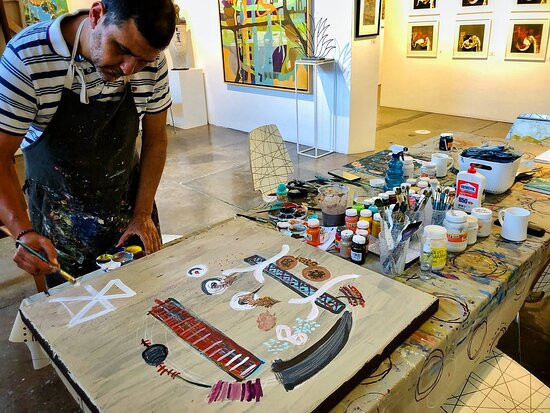 EMongrell Art Studio-圣米格尔护城必去景点