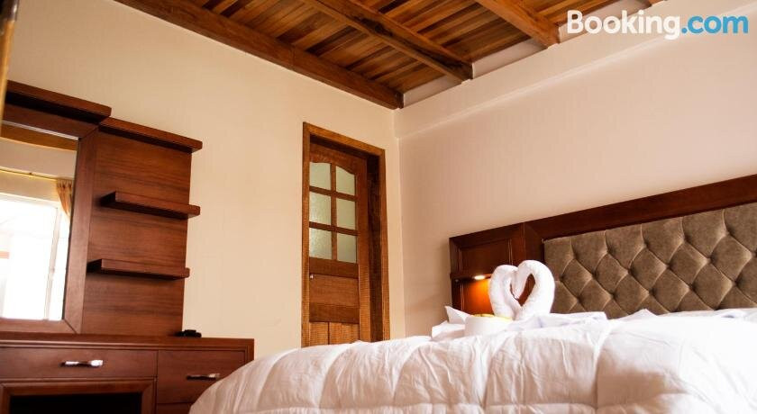 Imperial Zumbahua主图