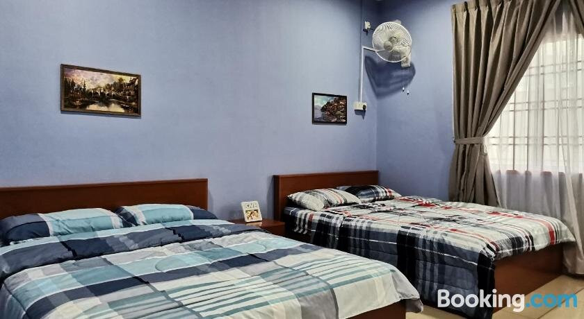 Pekan Nenas Homestay - Sri Tanjung