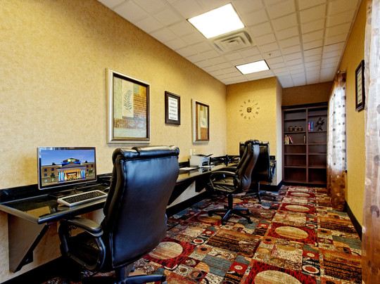 Holiday Inn Express & Suites Odessa By IHG主图