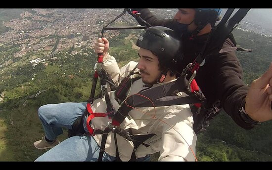 Paragliding Medellin景点图片