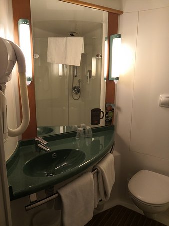 ibis Besancon La City-浴室