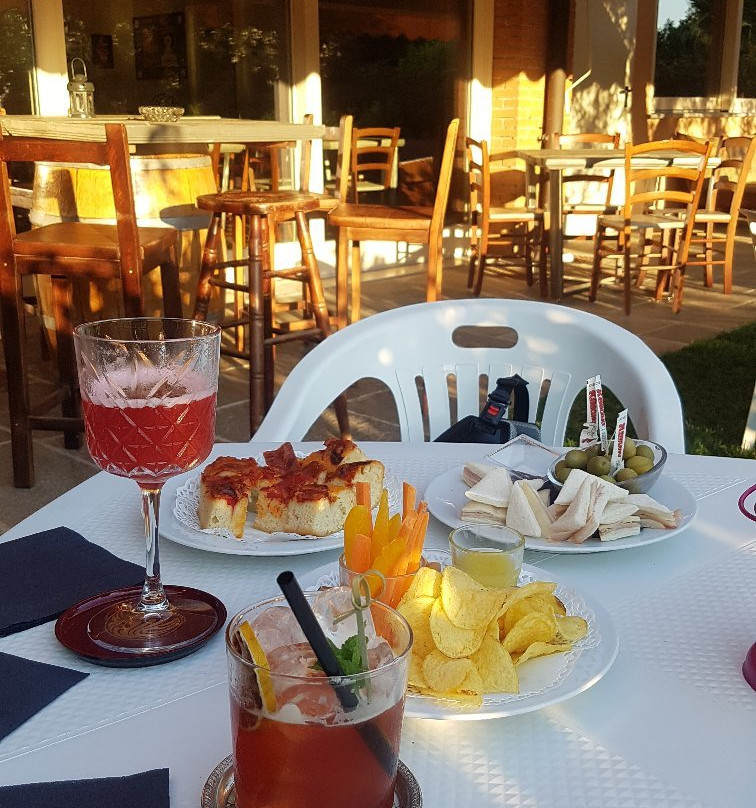 Mornico al Serio餐馆和美食-Colombera Homestead Cocktail and Bistro