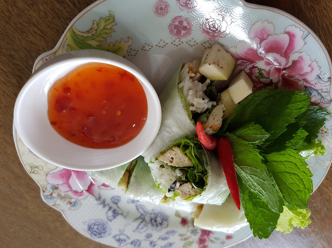 Nooms' Kitchen Thai Cuisine