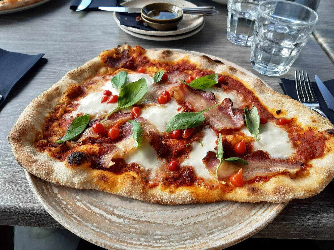 Kokka Bistro & Bar