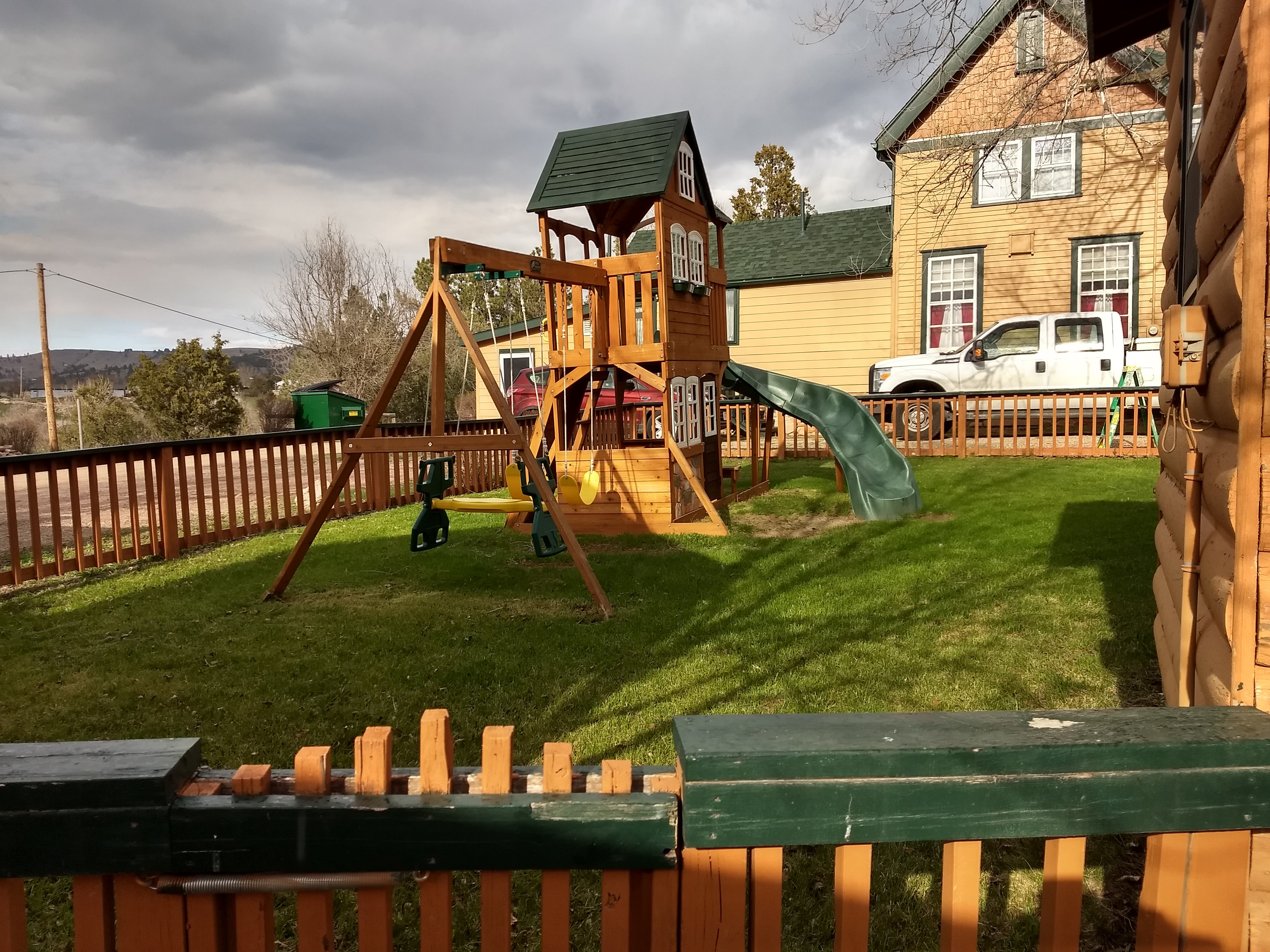 Historic Log Cabin Motel-官方