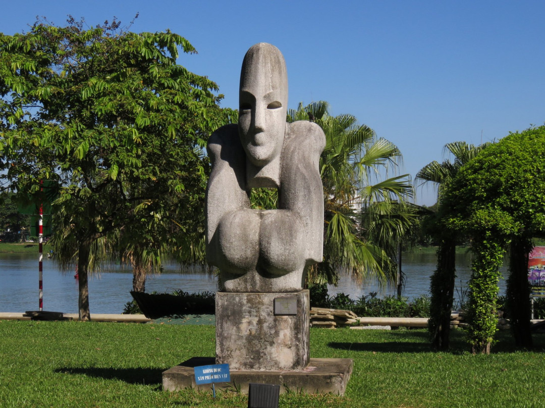 Park February 3-顺化必去景点