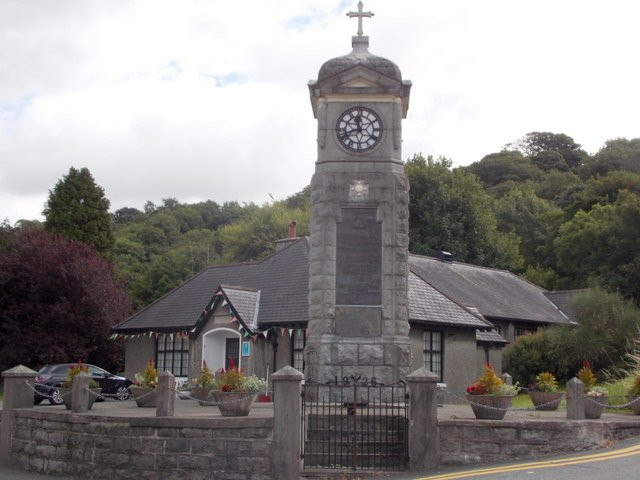 Y Felinheli Memorial Clock Tower景点图片