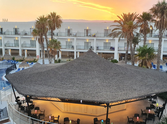 Hotel Cabogata Jardín