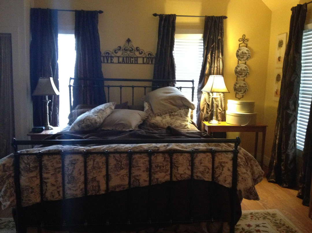 Carriage House Fredericksburg