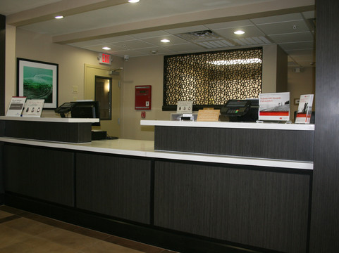 学院站大学洲际Candlewood Suites酒店主图