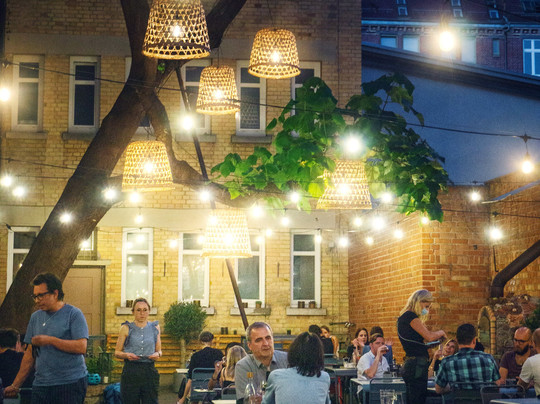 Im Kunstlerhaus主图