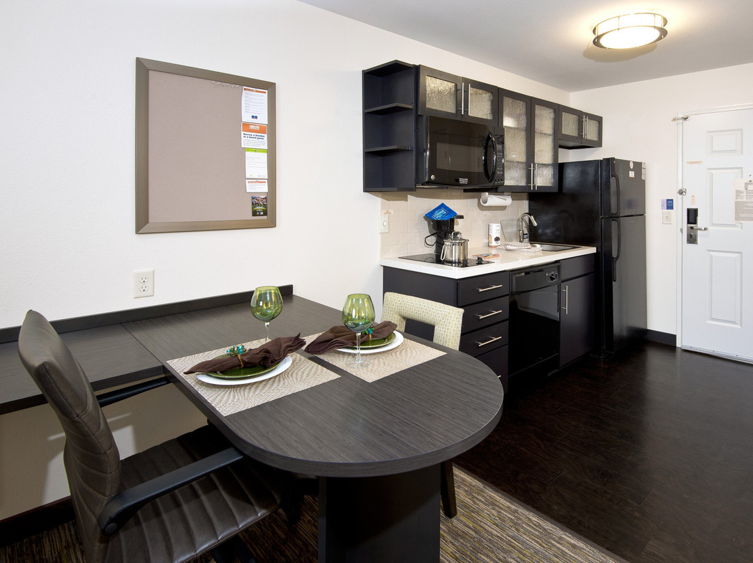 Candlewood Suites Greeley By IHG主图