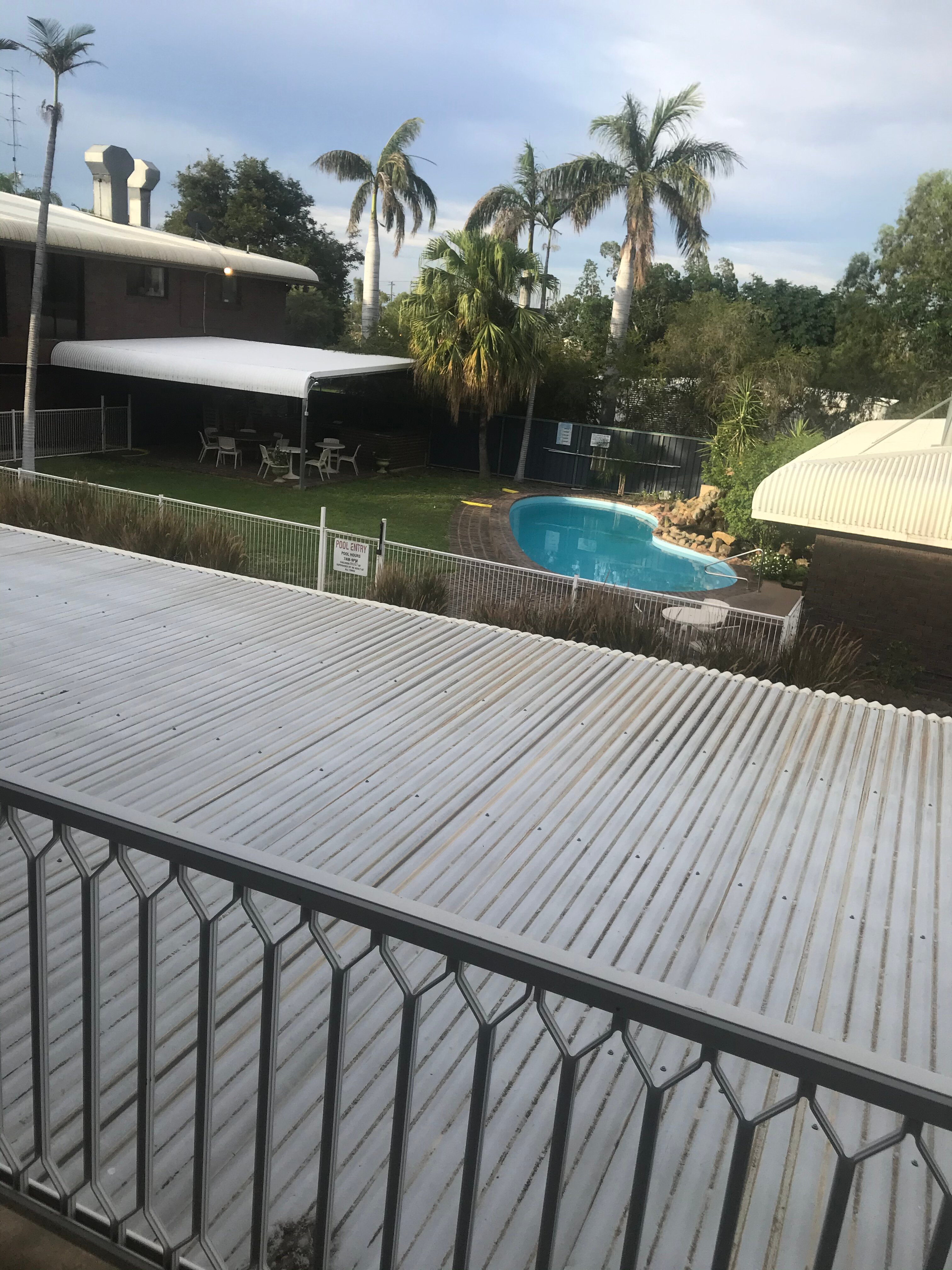 Longreach Motor Inn-泳池