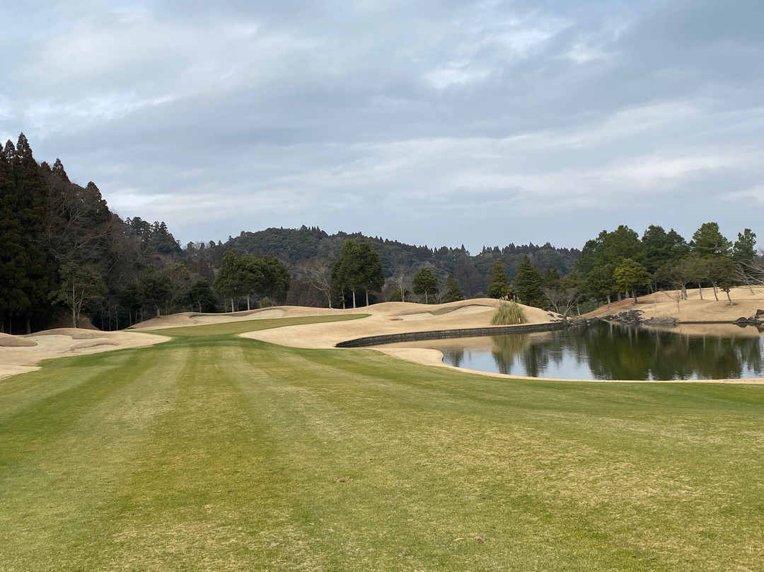 Golden Cross Country Club-长南町必去景点