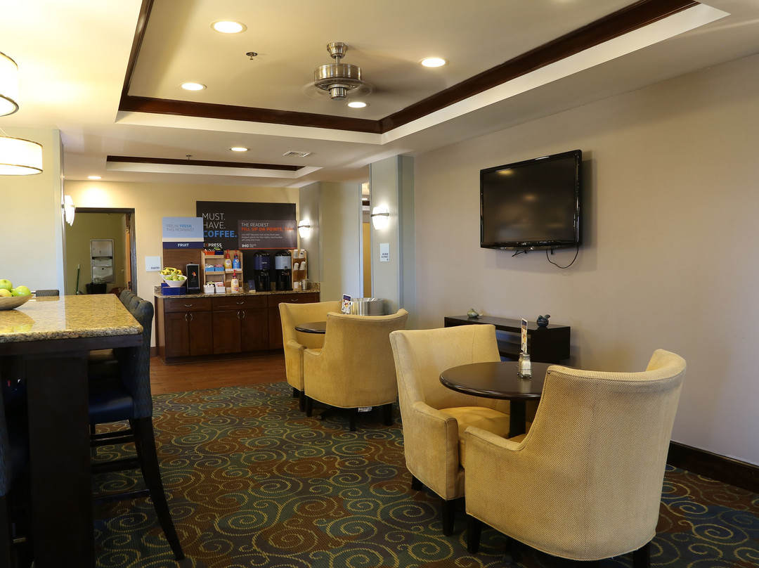 Holiday Inn Express & Suites Cleveland by IHG主图