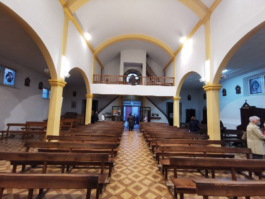 Iglesia de Santiago de Arzua-阿尔苏阿必去景点