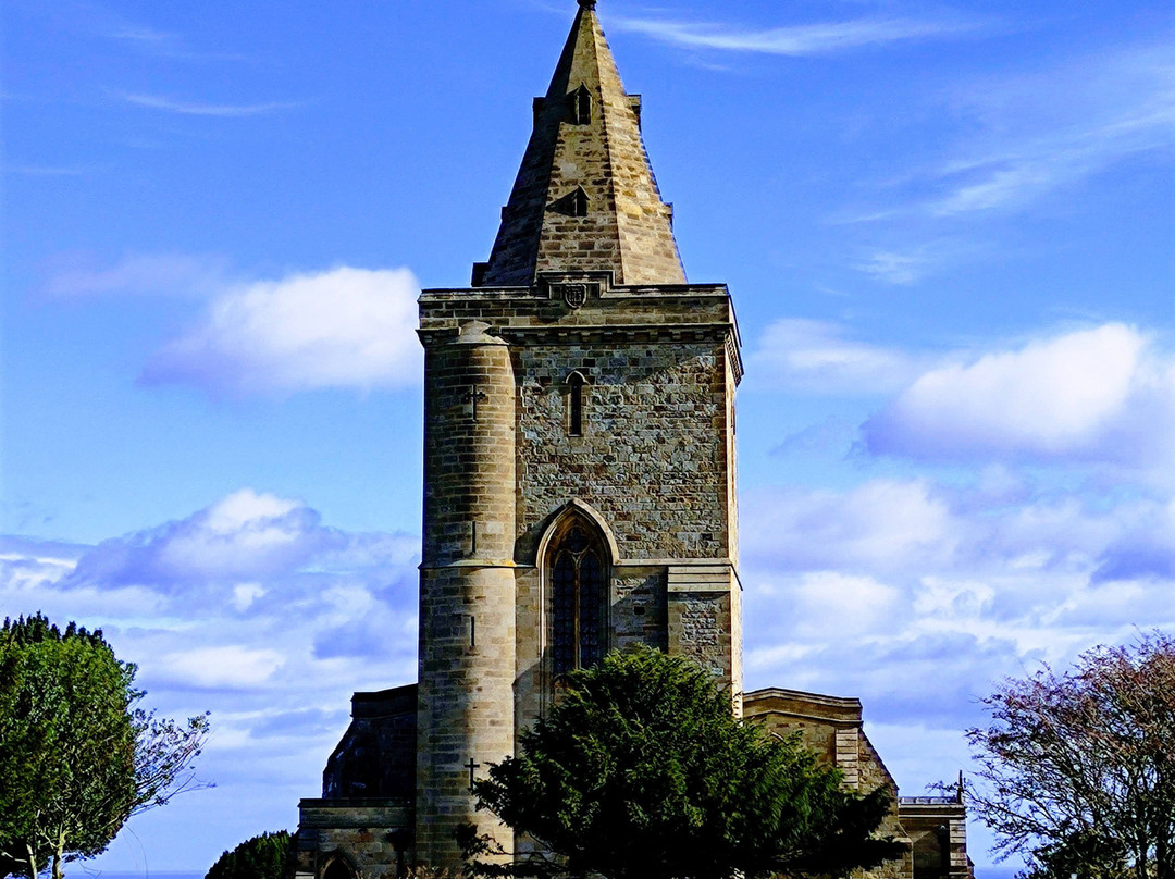 Church of St Oswald & Viking Grave Stones-Lythe必去景点