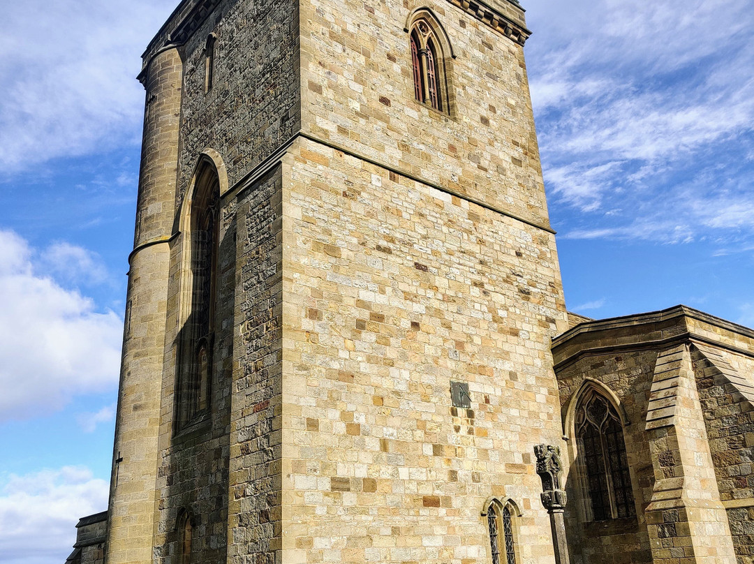 Church of St Oswald & Viking Grave Stones-Lythe必去景点
