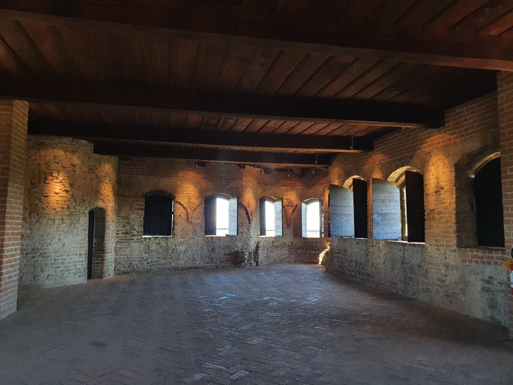 Castello di Serralunga d'Alba景点图片