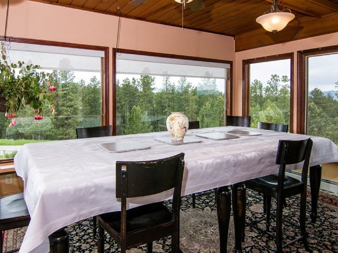 Pheasant Tales Bed-and-Bistro主图