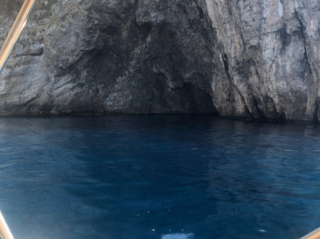 Dinos Boat Rentals-Paleokastritsa必去景点