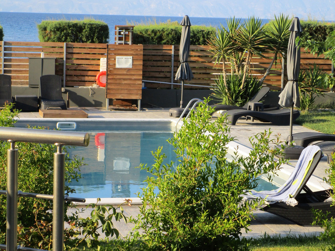 Isola Apartments主图