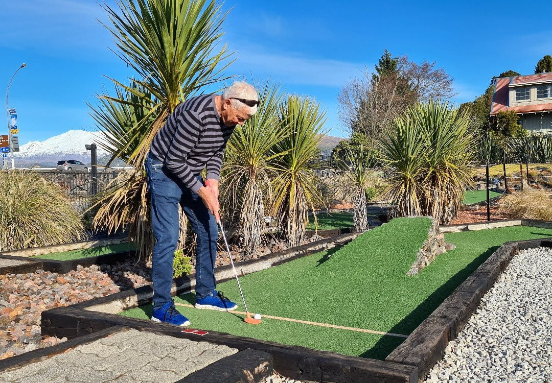 Schnapps Mini Golf-National Park Village必去景点