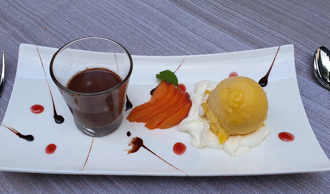 苏根拜德酒店主图