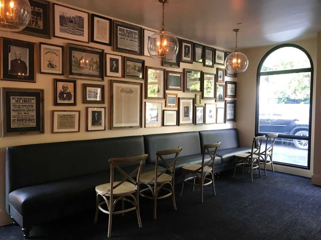 Garrison Inn Boutique Hotel主图