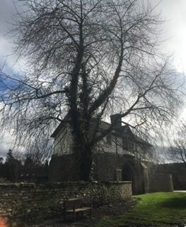 Bromfield Priory Gatehouse景点图片