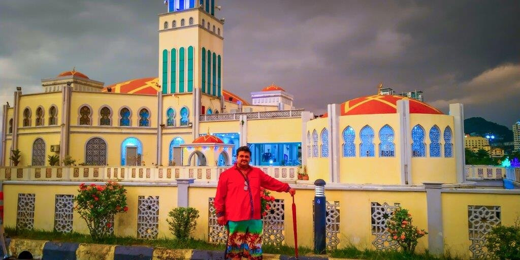 The Floating Mosque-丹容武雅必去景点