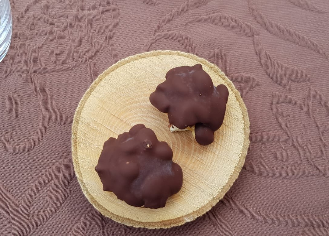 野玫瑰酒店主图