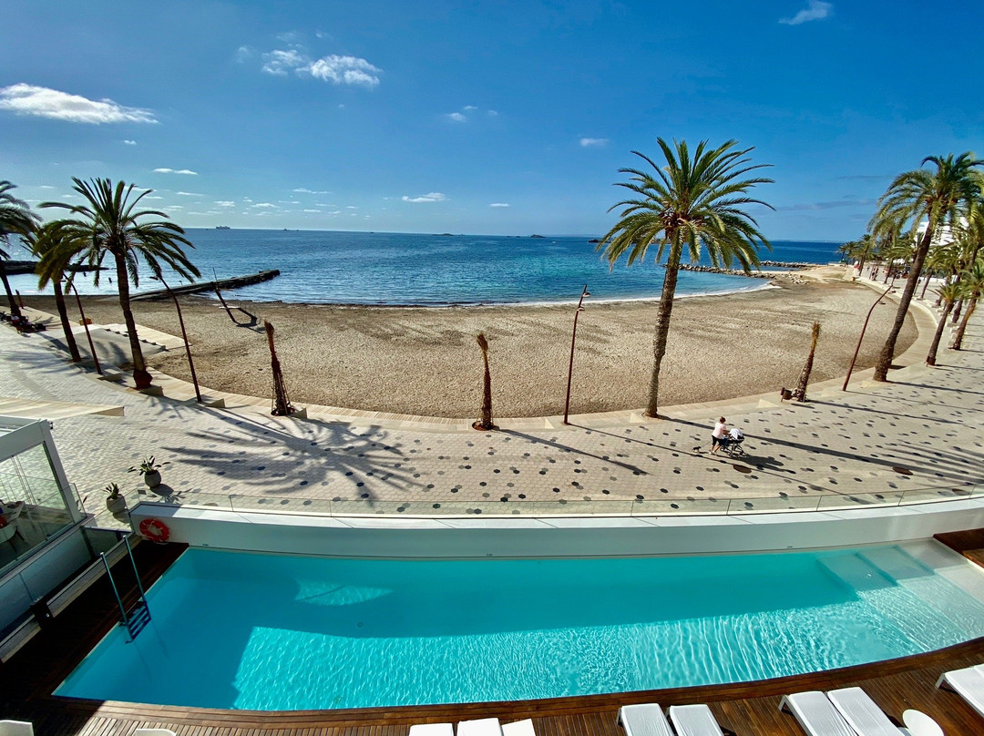 Platja de ses Figueretes景点图片