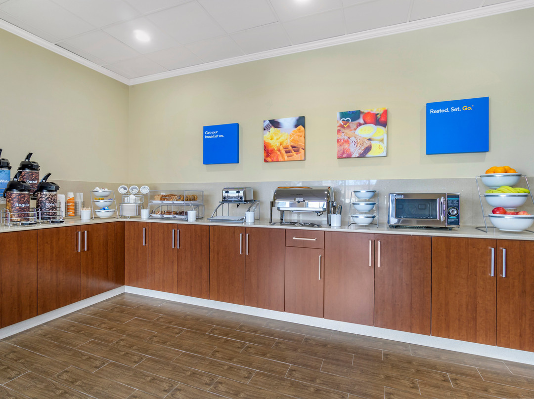 Comfort Inn & Suites Lakewood by JBLM主图