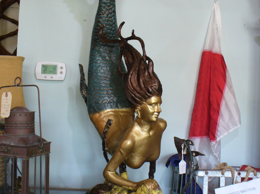Spanish Main Antiques景点图片