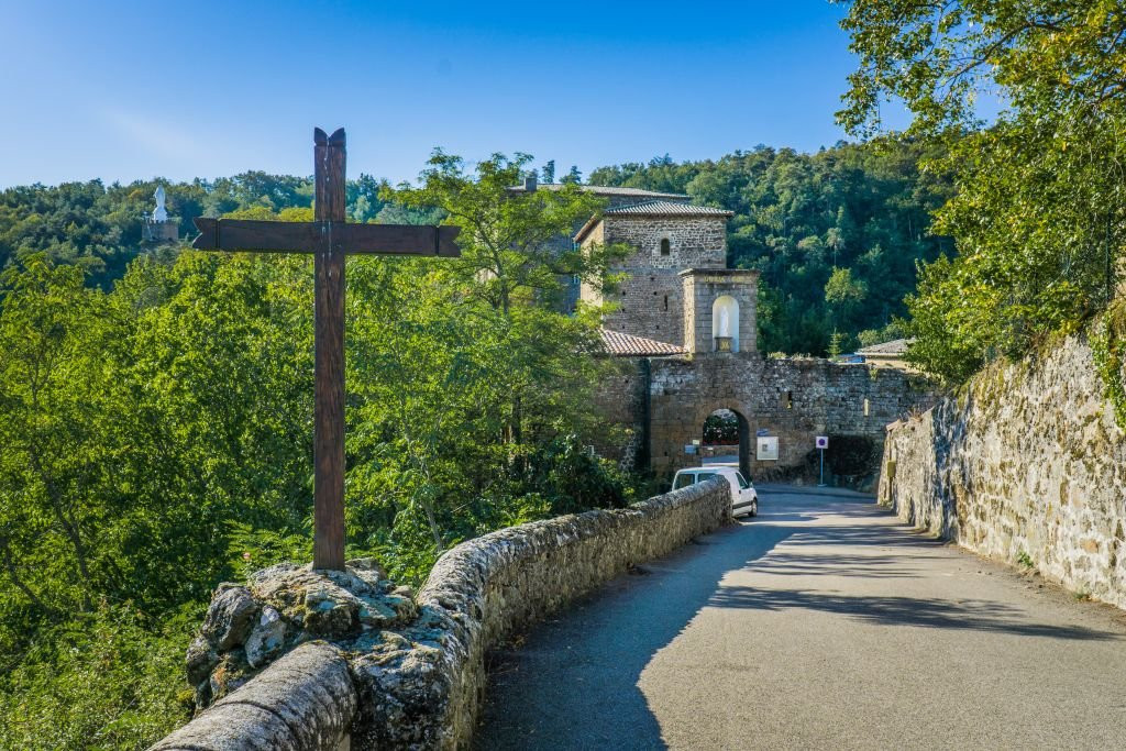 Sanctuaire de Notre Dame d'Ay-Saint-Romain-d'Ay必去景点