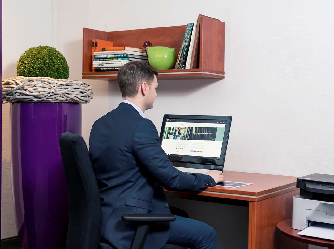 巴特恩豪森市美居酒店主图