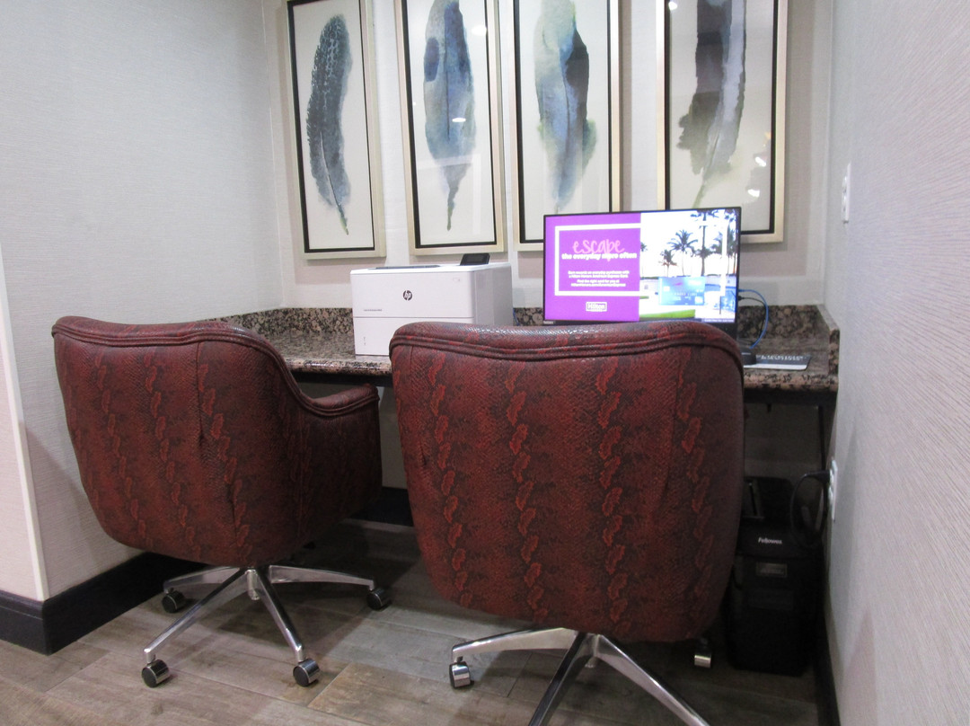 维斯塔司埃拉希尔顿恒庭酒店主图