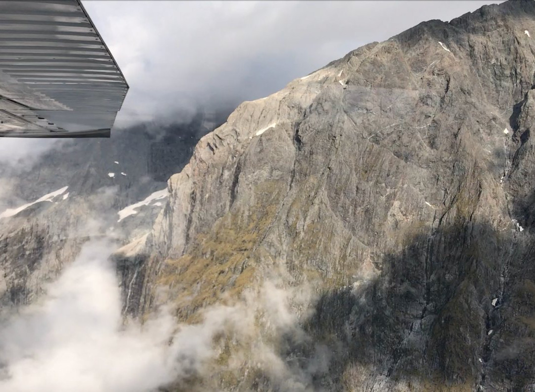 Fly Fiordland景点图片